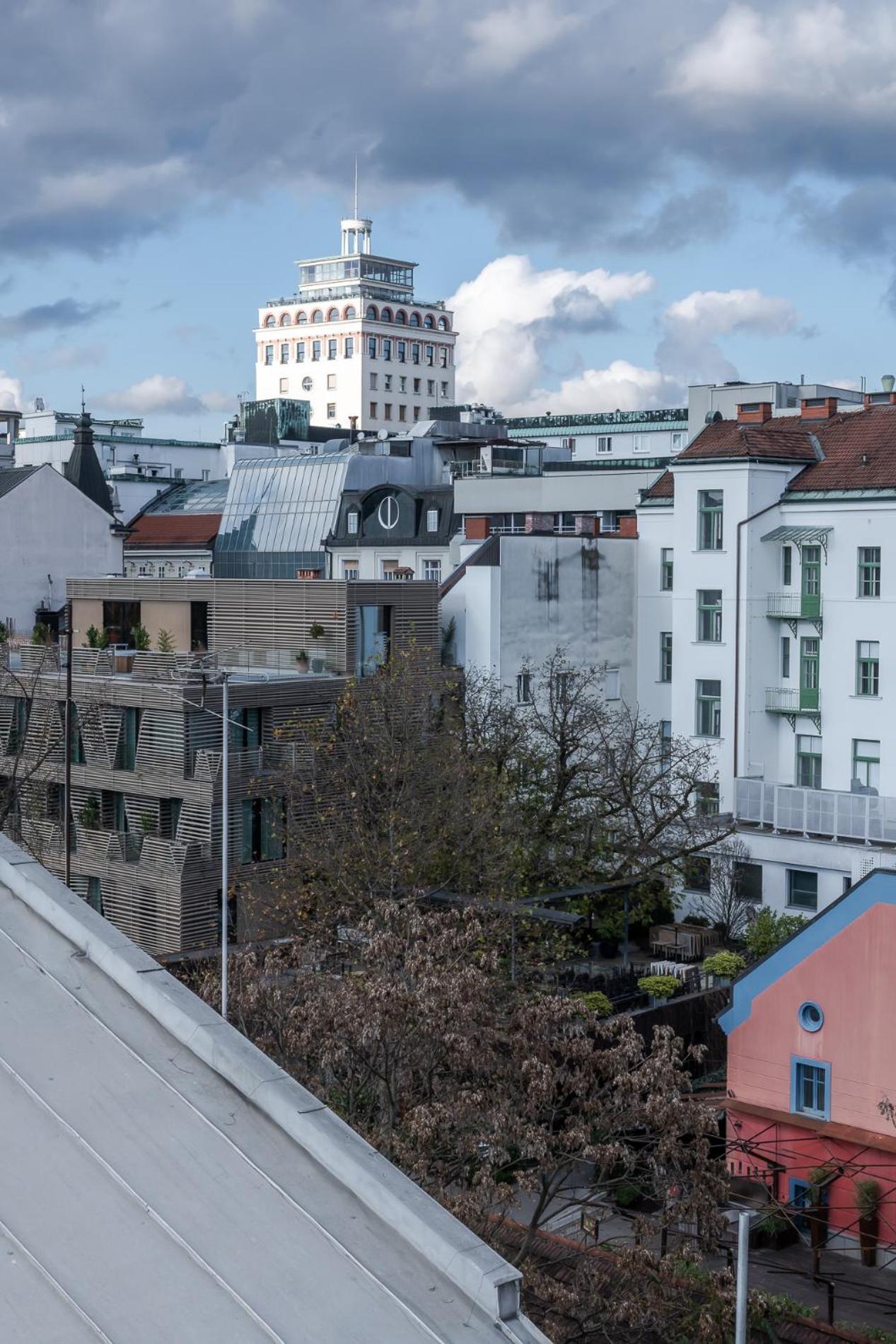 Authentic City Stay Любляна Екстериор снимка